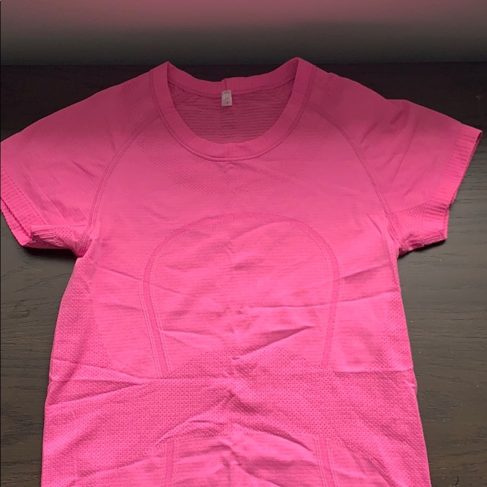 LuluLemon swift tech shirt